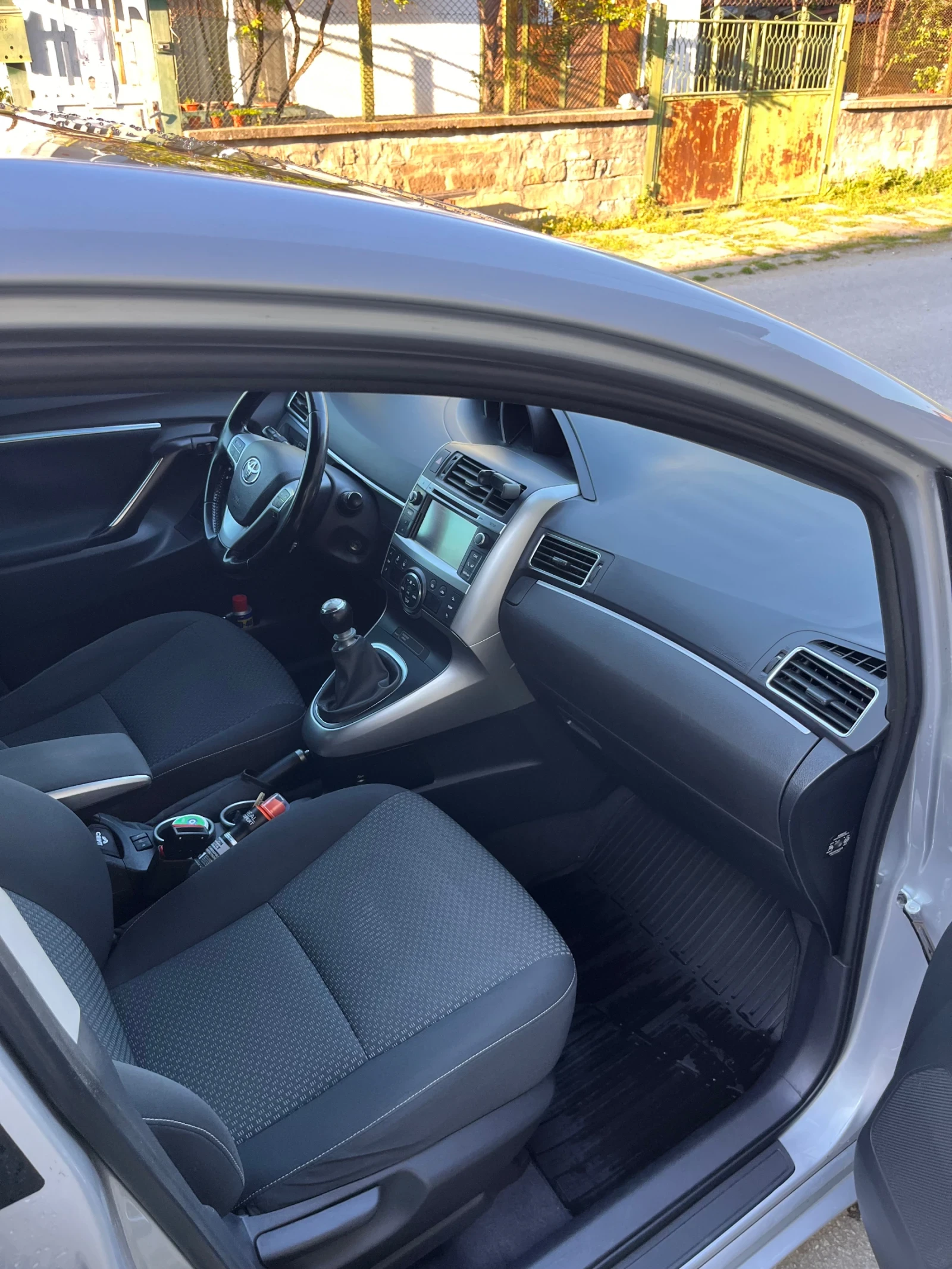 Toyota Verso, снимка 5 - Автомобили и джипове - 54328317