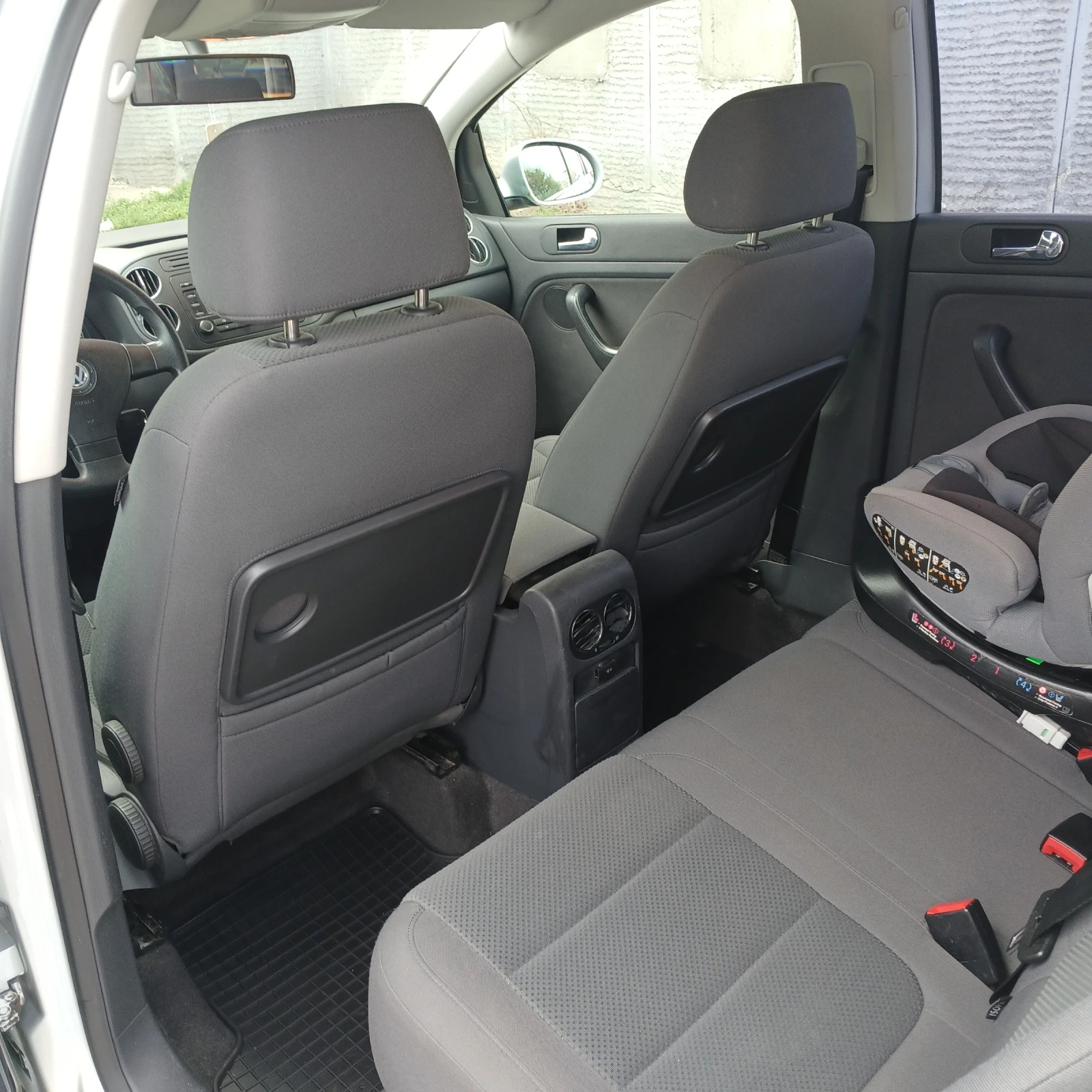 VW Golf Plus АВТОМАТИК , снимка 15 - Автомобили и джипове - 54447717