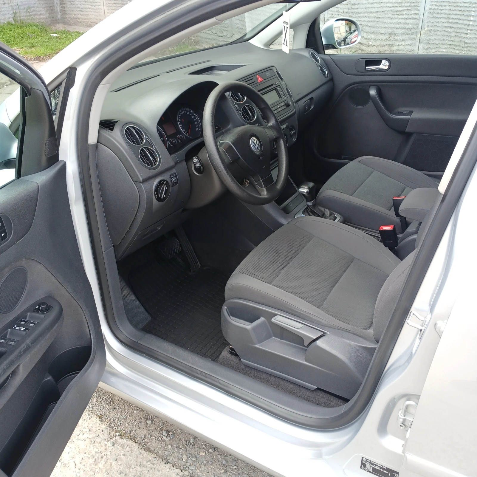 VW Golf Plus АВТОМАТИК , снимка 13 - Автомобили и джипове - 54447717