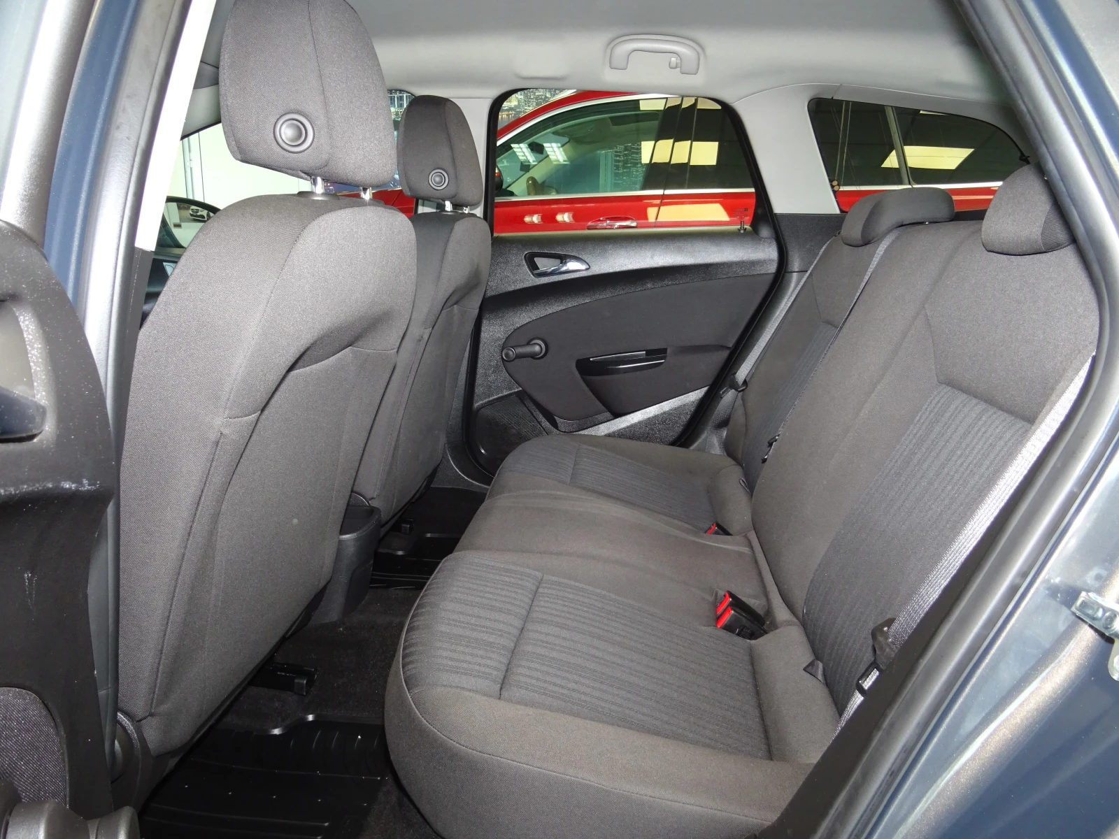 Opel Astra Sports Tourer 1.7D , снимка 15 - Автомобили и джипове - 54551513