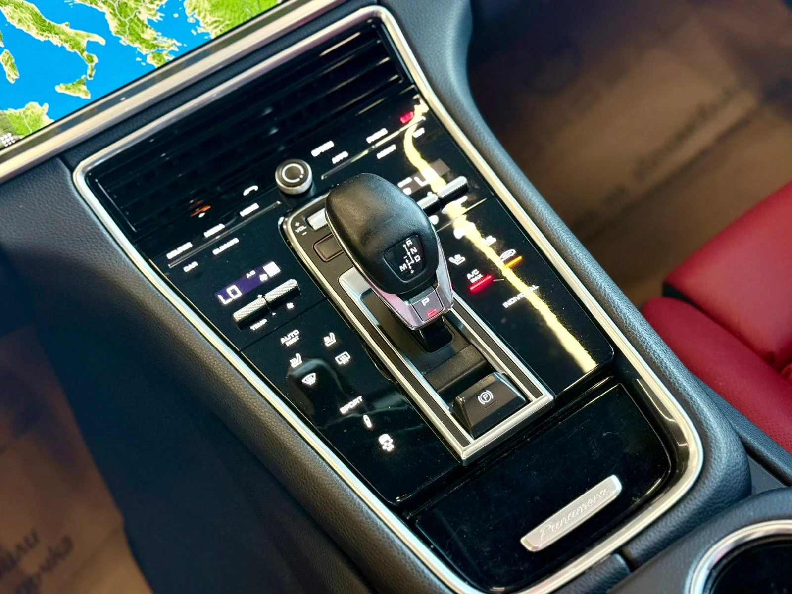 Porsche Panamera 4* Matrix* Bose* Pano* Подгрев* Обдух* Лизинг , снимка 13 - Автомобили и джипове - 54647905
