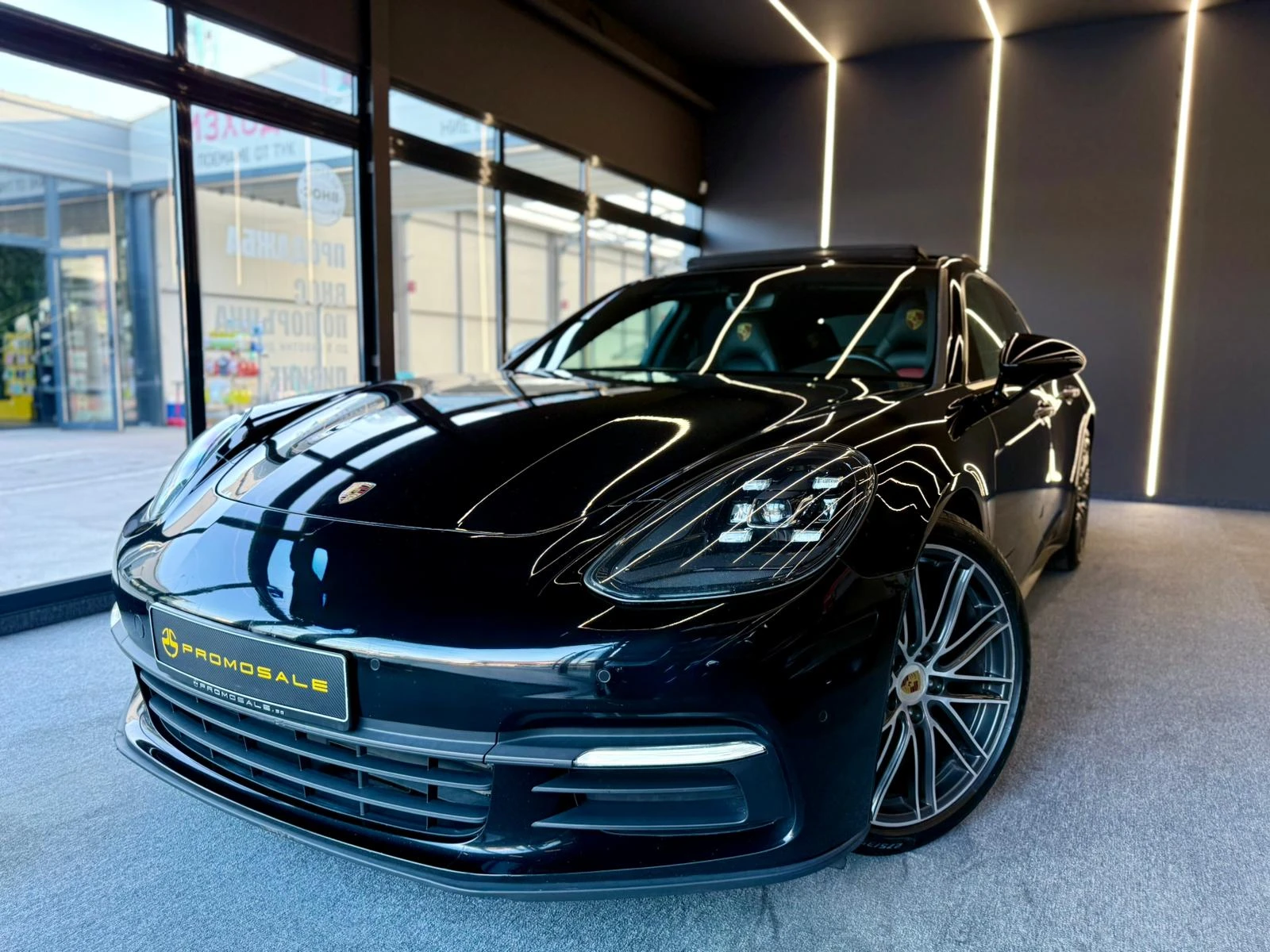 Porsche Panamera 4* Matrix* Bose* Pano* Подгрев* Обдух* Лизинг , снимка 3 - Автомобили и джипове - 54647905