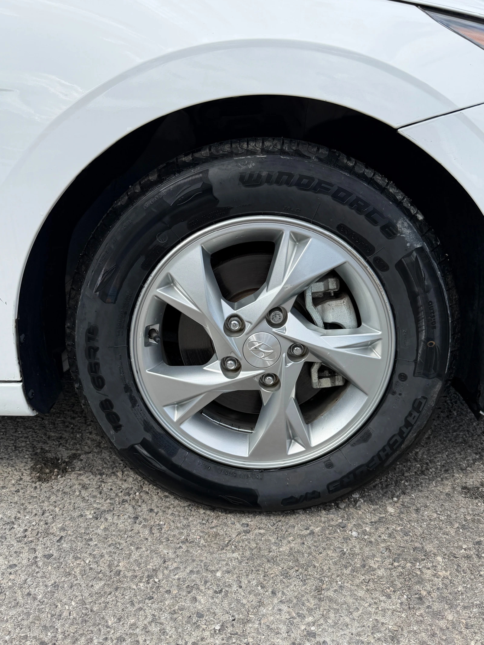 Hyundai Elantra EXL 2023г. Перфектна, снимка 14 - Автомобили и джипове - 55175051