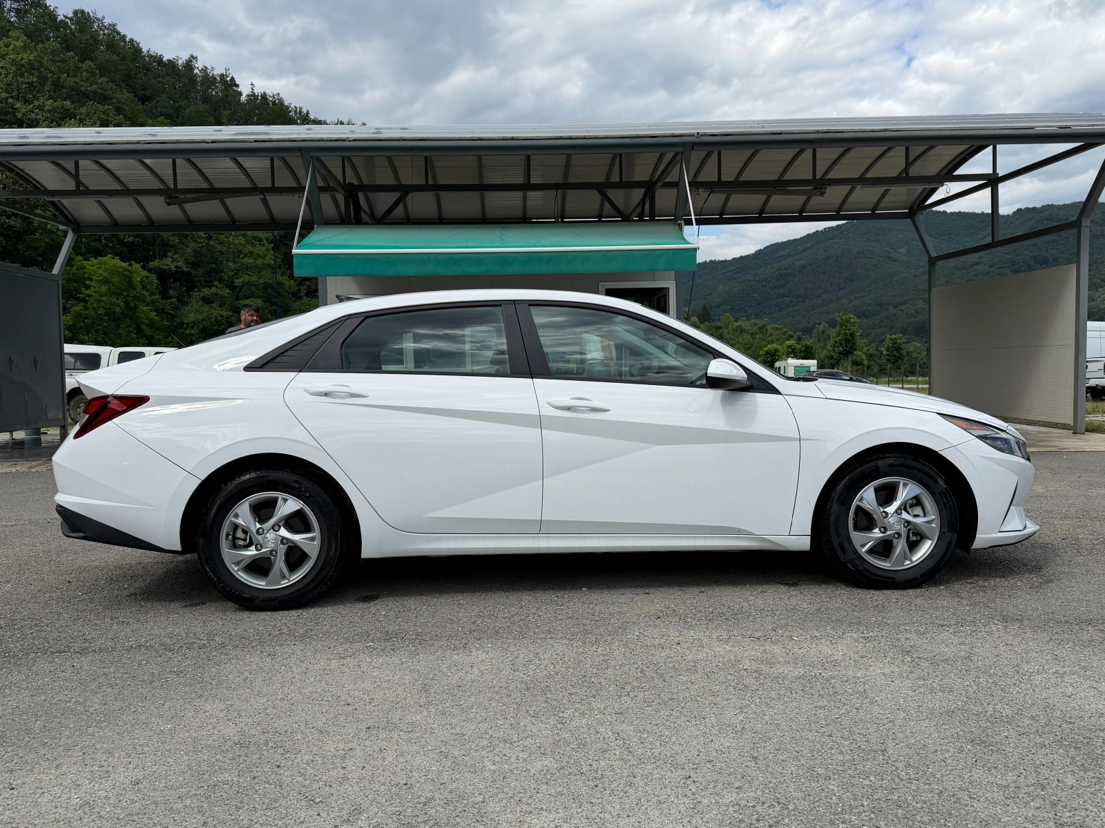 Hyundai Elantra EXL 2023г. Перфектна, снимка 7 - Автомобили и джипове - 55175051