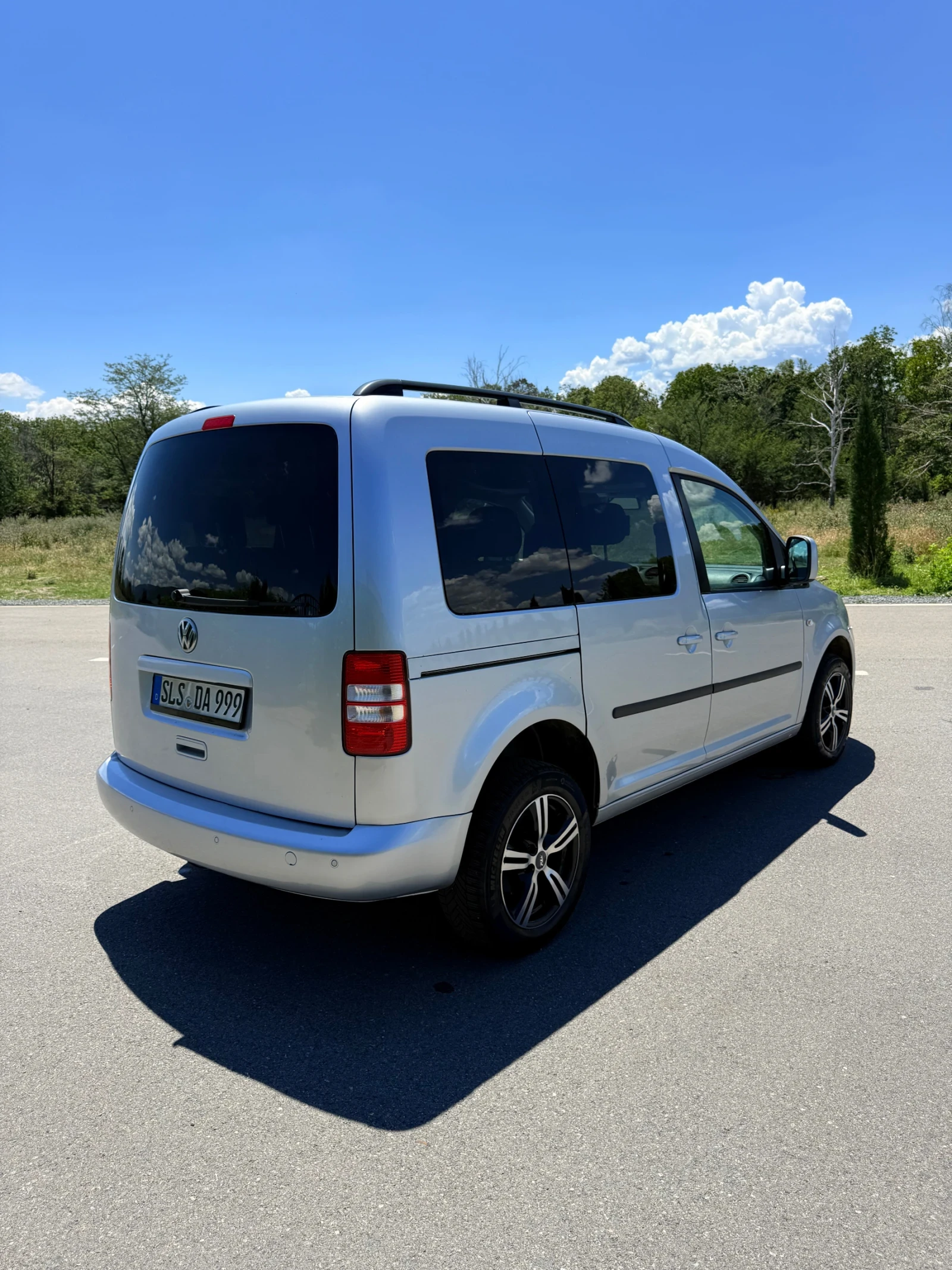 VW Caddy 2.0 TDI 7 place, снимка 3 - Автомобили и джипове - 55323191