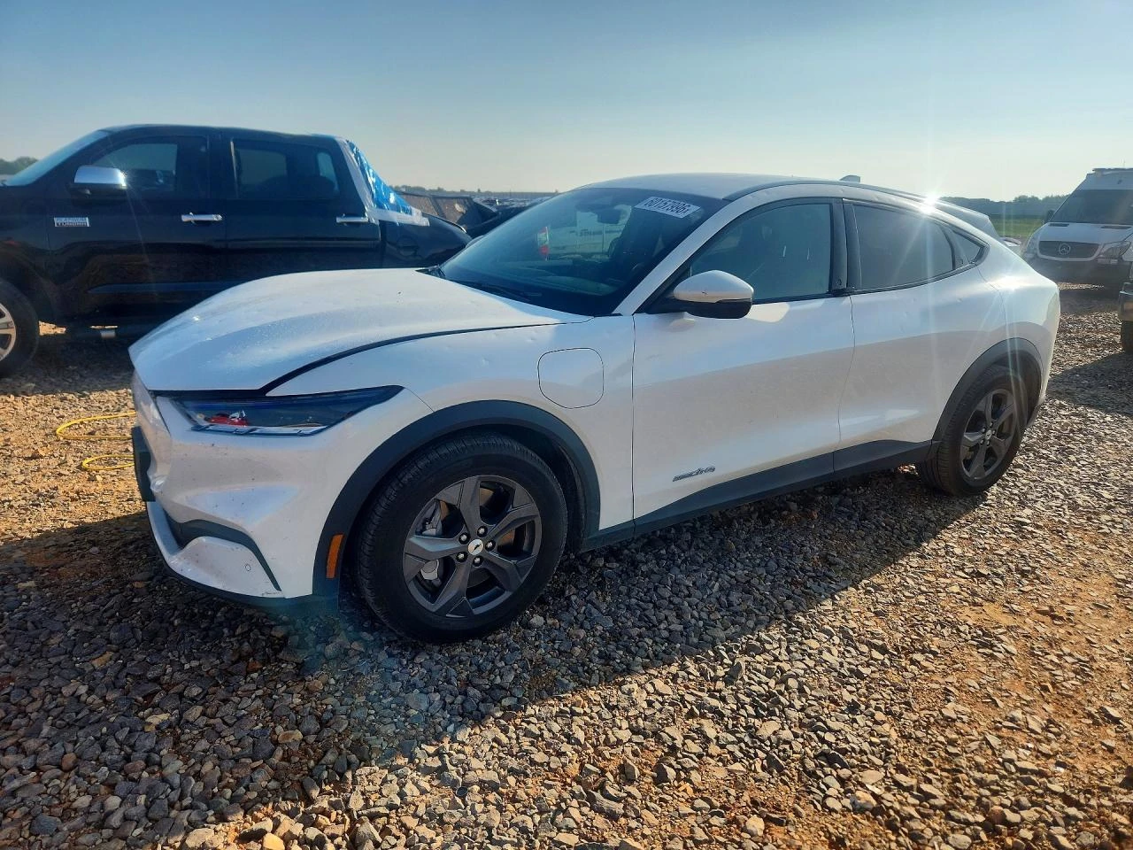 Ford Mustang Mach-E SELECT AWD 