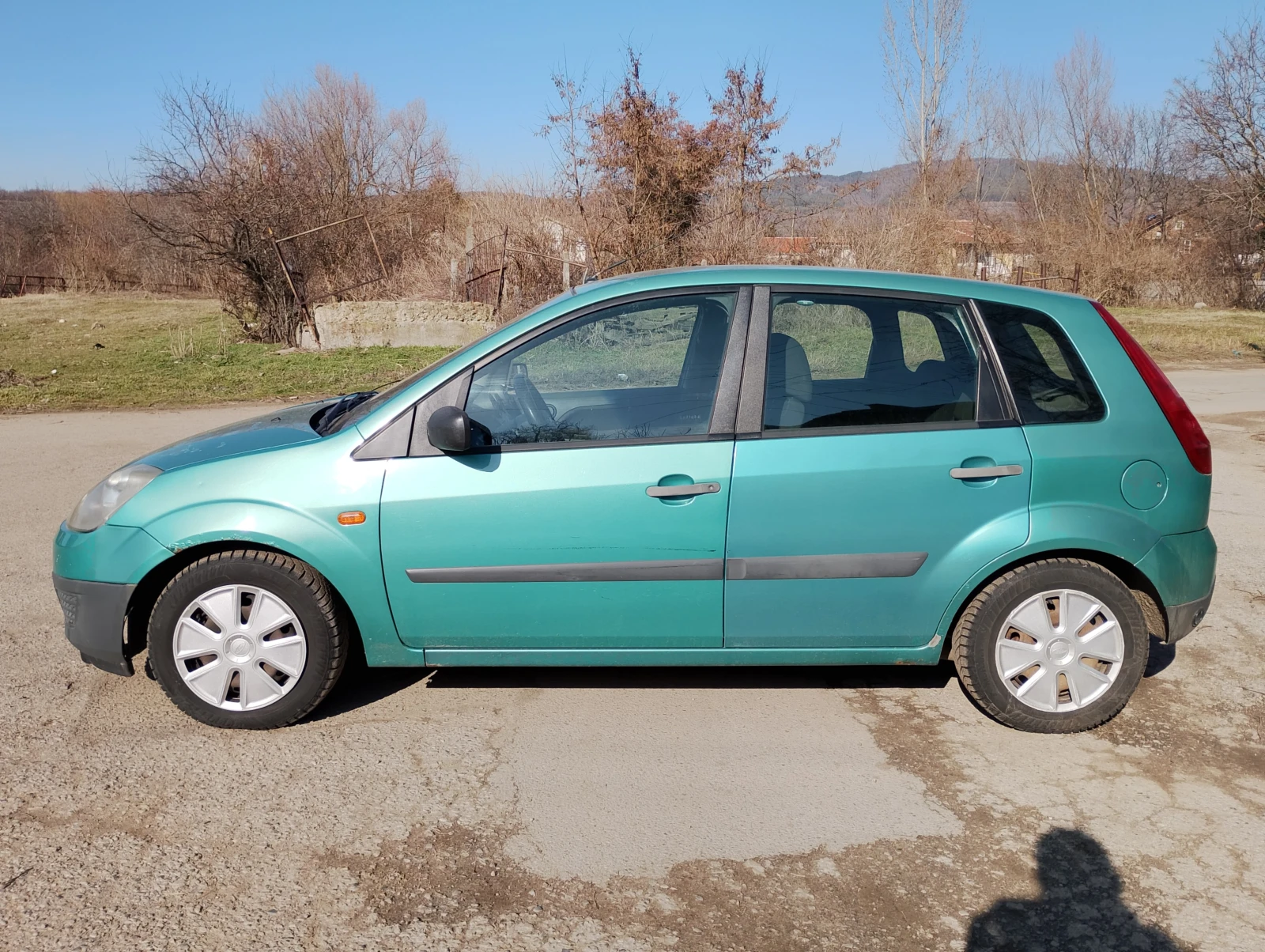 Ford Fiesta 1.3, снимка 2 - Автомобили и джипове - 56032221