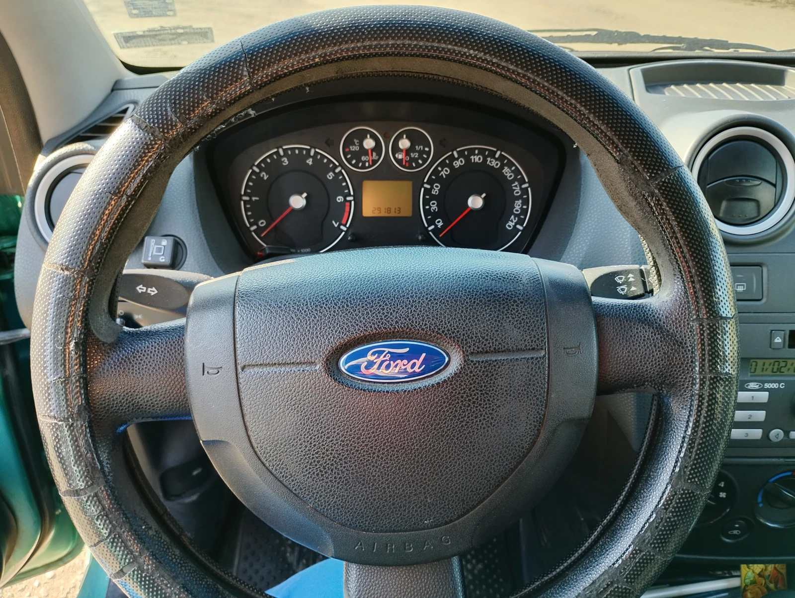 Ford Fiesta 1.3, снимка 8 - Автомобили и джипове - 56032221