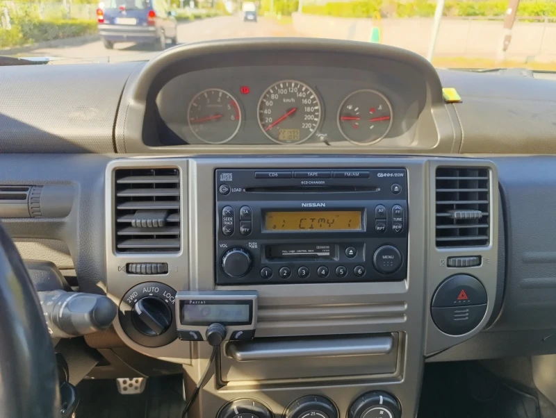 Nissan X-trail, снимка 6 - Автомобили и джипове - 47194079