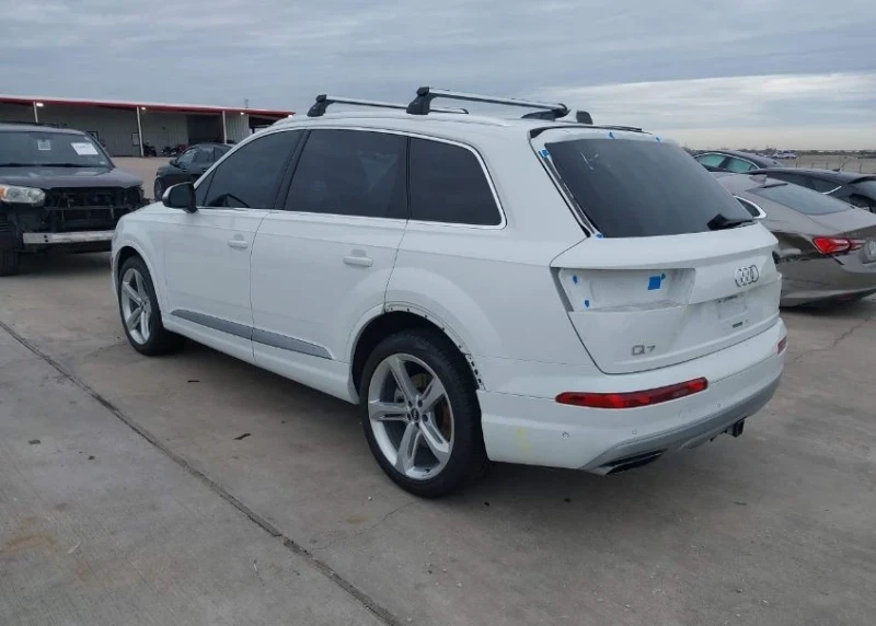 Audi Q7, снимка 3 - Автомобили и джипове - 49265746