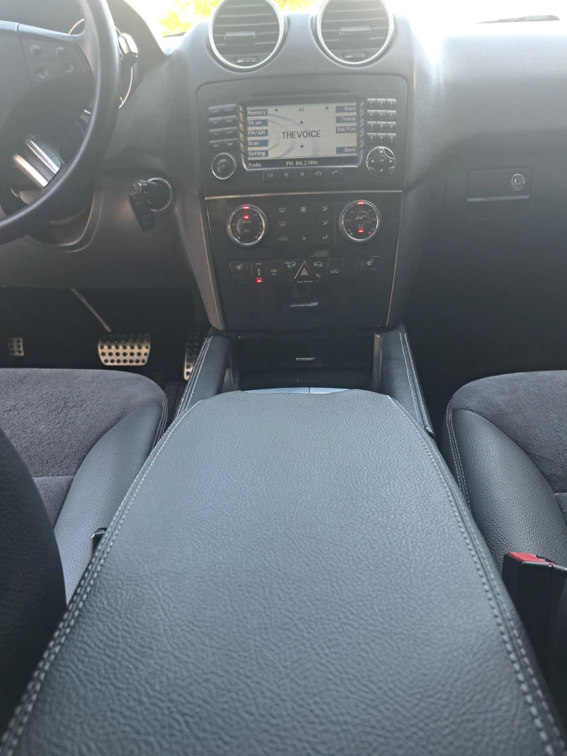 Mercedes-Benz ML 320 4matic 224к.с.* Airmatic, снимка 13 - Автомобили и джипове - 52398596