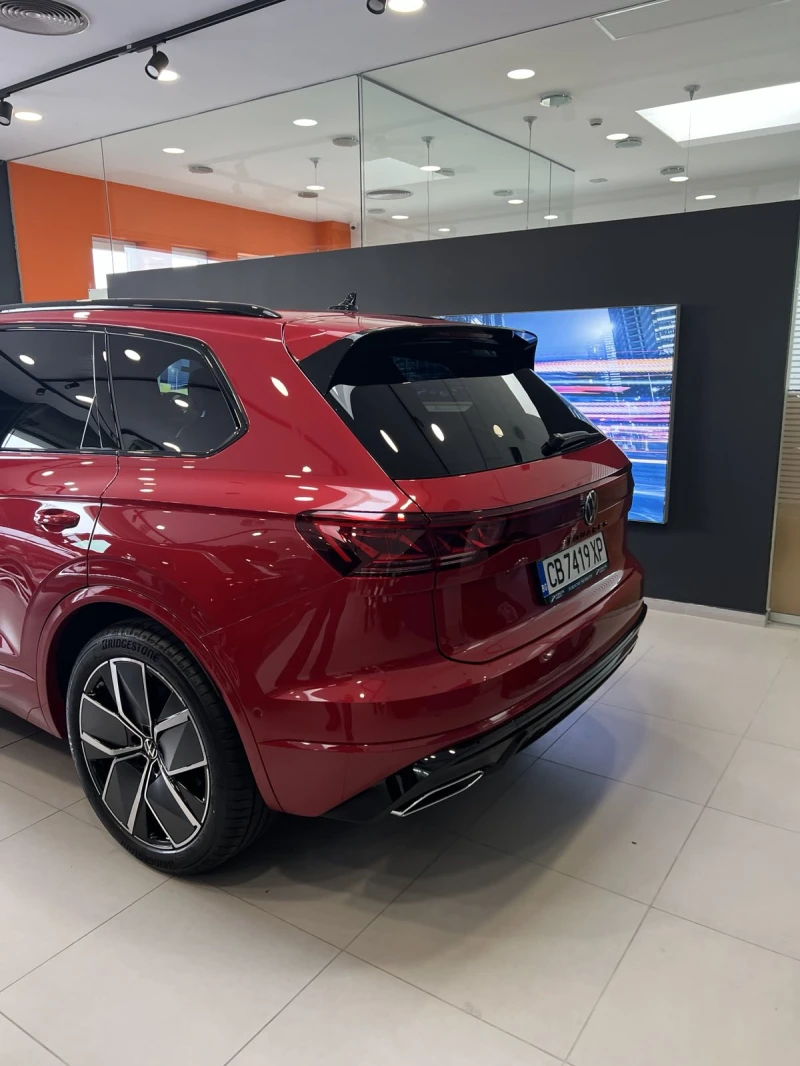 VW Touareg R-Line, снимка 9 - Автомобили и джипове - 52640696