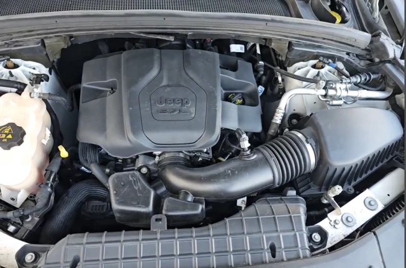 Jeep Grand cherokee L Summit Reserve 5.7L DISTRONIC/ОБДУХ/ЦЯЛ ДИГИТАЛ, снимка 14 - Автомобили и джипове - 52690723