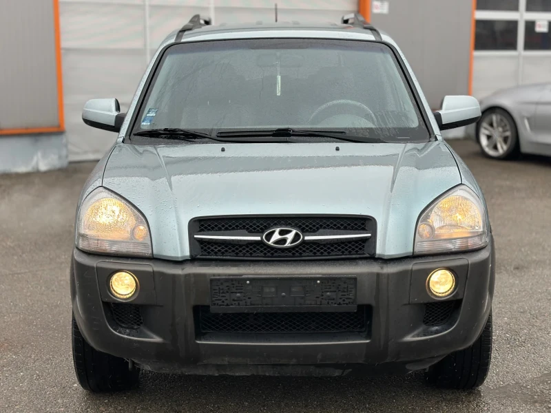 Hyundai Tucson 2.0 CRDI / 4X4 / ИТАЛИЯ / БЕЗ РЪЖДИ, снимка 2 - Автомобили и джипове - 53285115