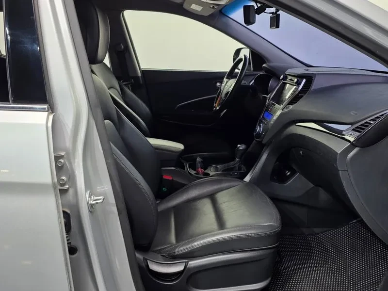 Hyundai Santa fe 2.0 2WD PREMIUM, снимка 11 - Автомобили и джипове - 54881097