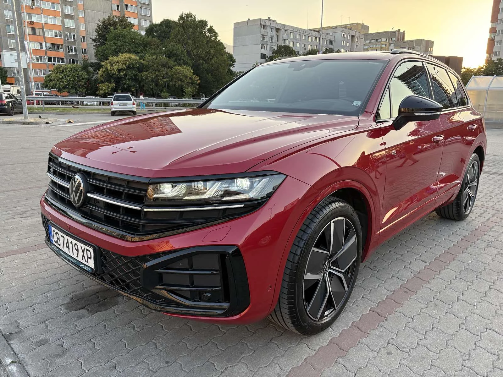 VW Touareg R-Line - изображение 5