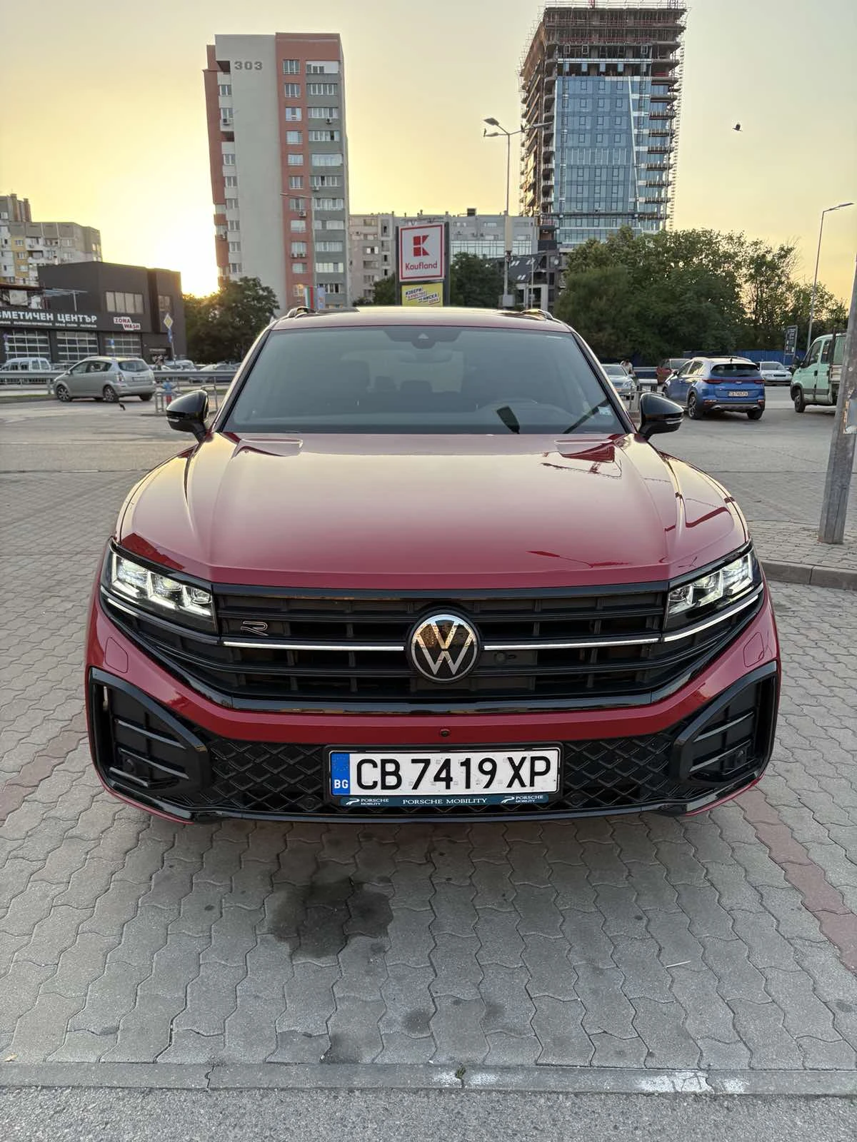 VW Touareg R-Line - изображение 3