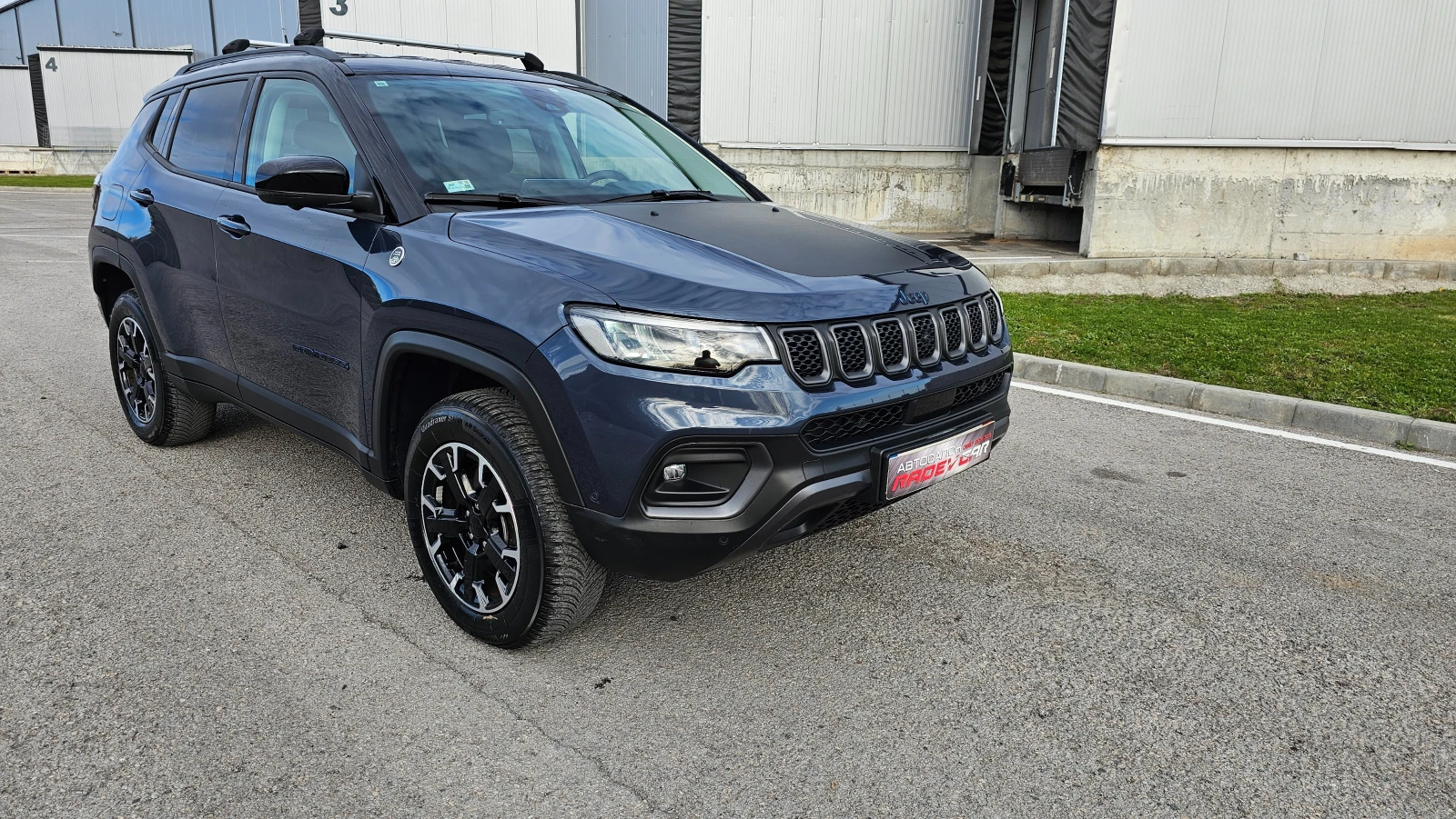 Jeep Compass 1.3 4XE S Plug in Hybrid Trailhawk FULL 98.000km - изображение 7