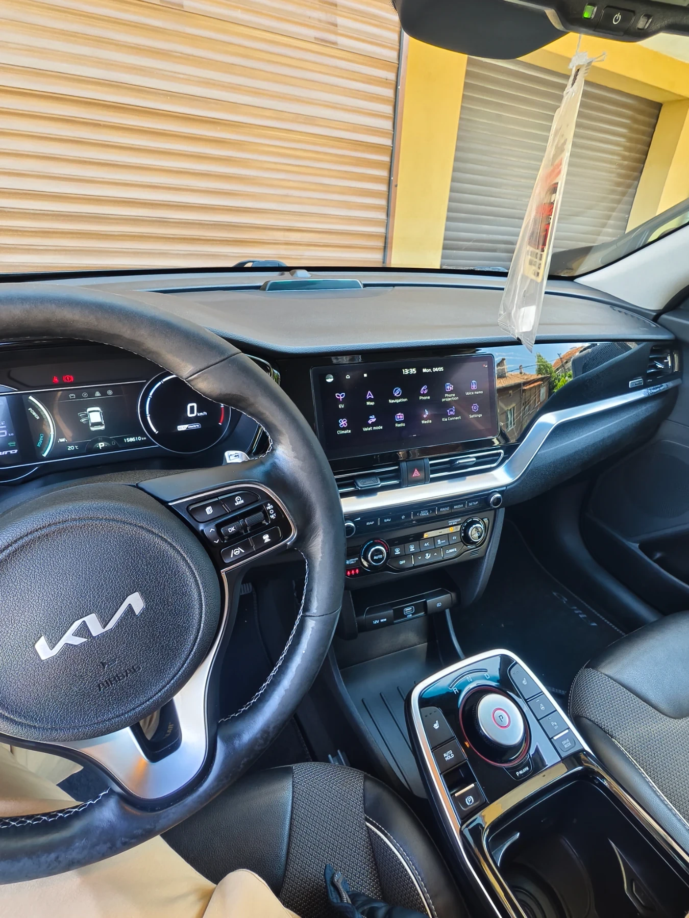Kia Niro, снимка 9 - Автомобили и джипове - 54411781