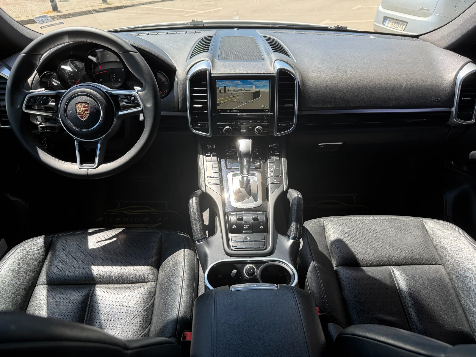 Porsche Cayenne 6 МЕСЕЦА ГАРАНЦИЯ/3.0D 263к.с. Facelift/Панорама, снимка 9 - Автомобили и джипове - 54721034