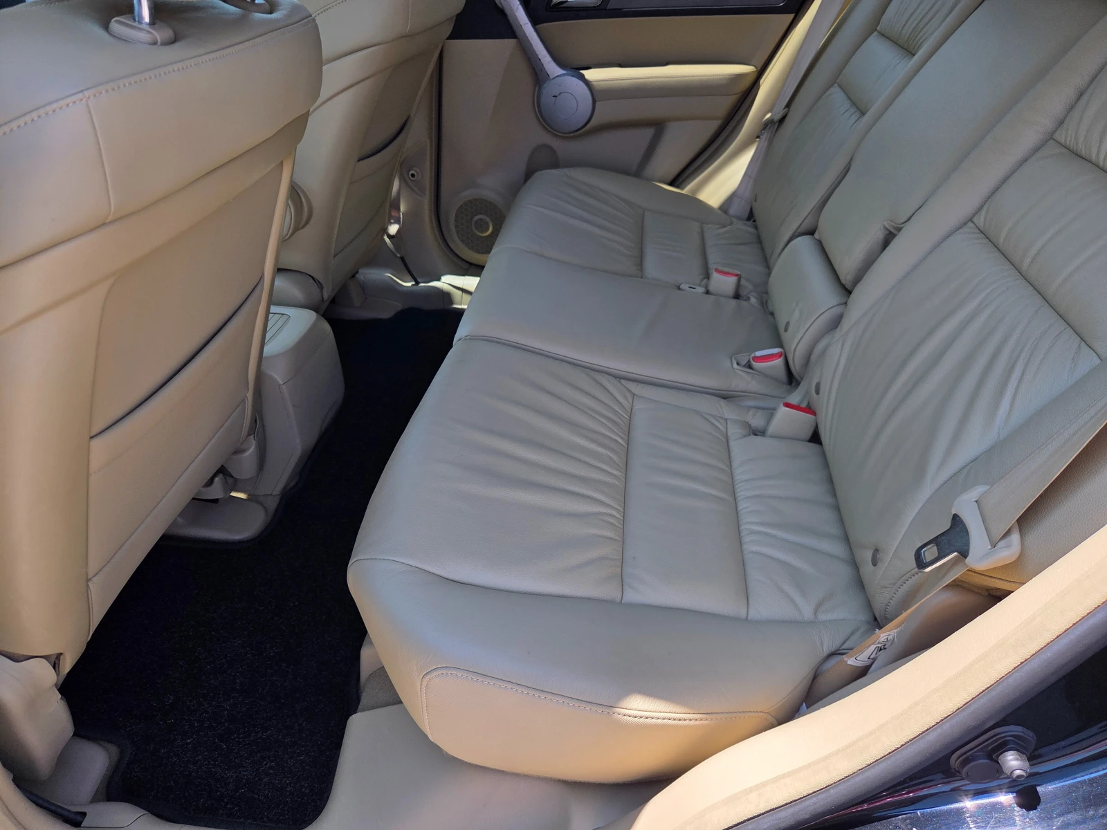 Honda Cr-v 2.0 i-VTEC Executive ШВЕЙЦАРИЯ 4WD , снимка 9 - Автомобили и джипове - 55057657