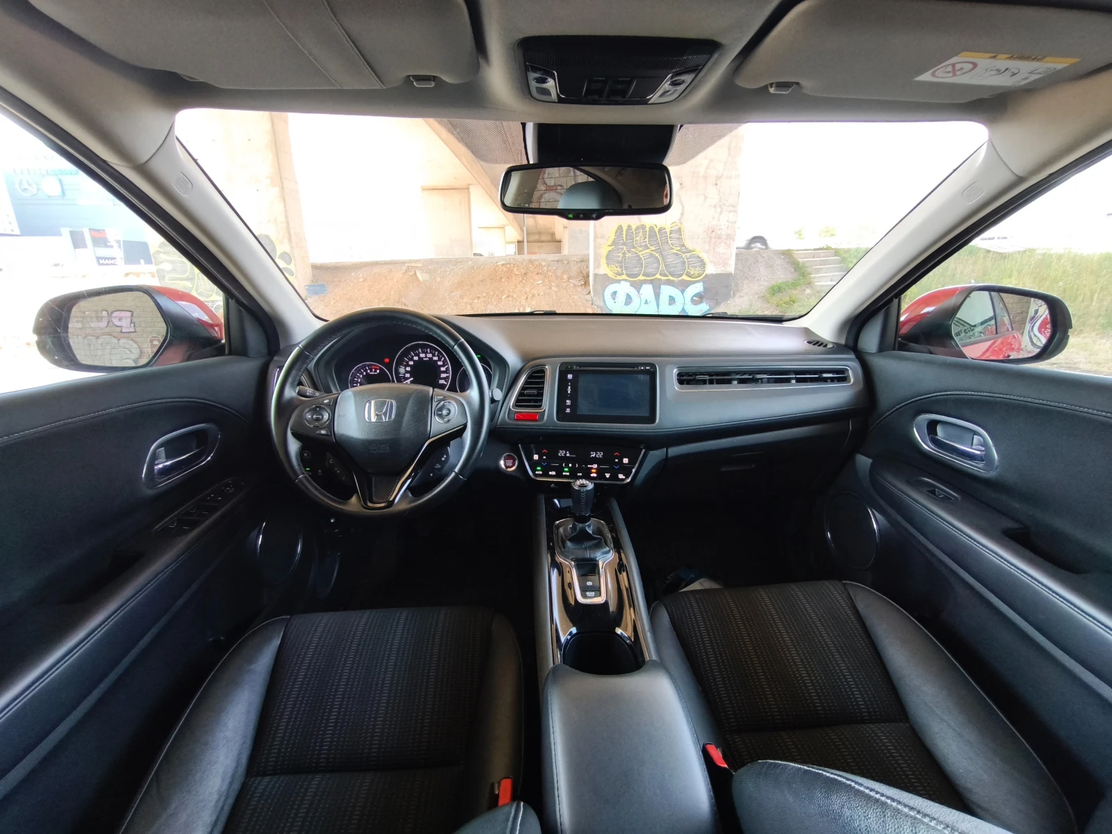 Honda Hr-v 1.5, снимка 7 - Автомобили и джипове - 55605942