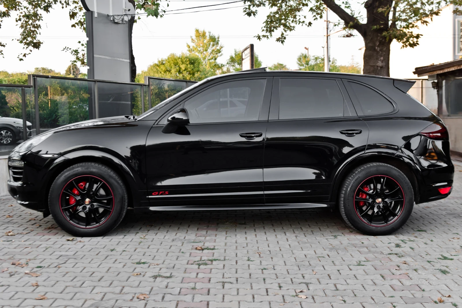 Porsche Cayenne 3.0TDI/SPORT-DESIGN/CAMERA/SHADOW, снимка 4 - Автомобили и джипове - 56039863