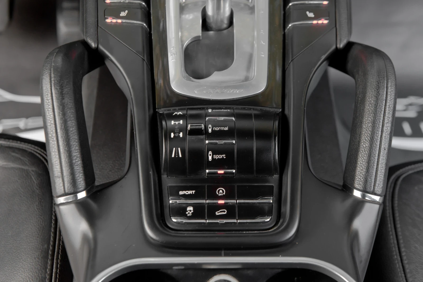 Porsche Cayenne 3.0TDI/SPORT-DESIGN/CAMERA/SHADOW, снимка 15 - Автомобили и джипове - 56039863