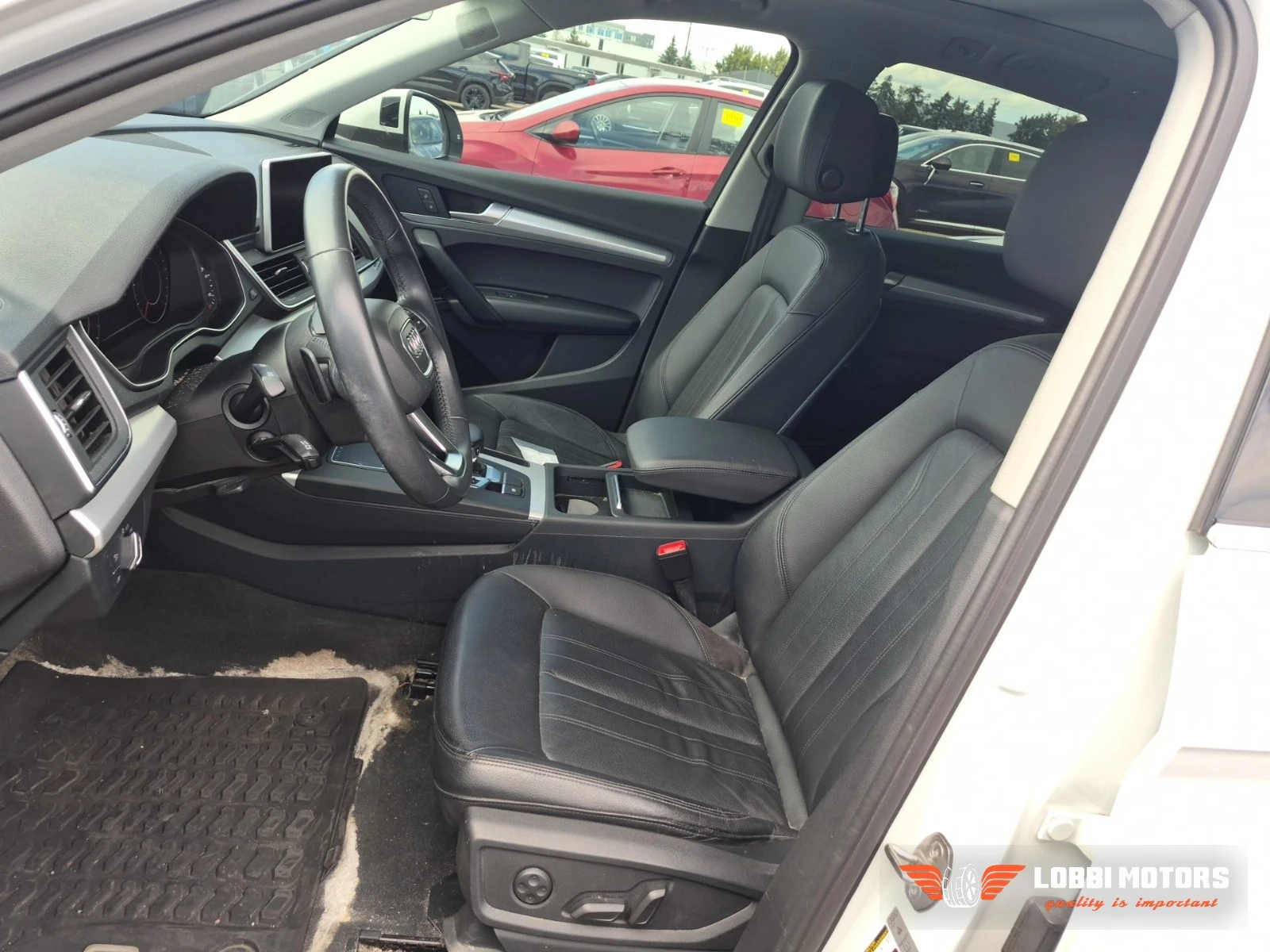 Audi Q5, снимка 5 - Автомобили и джипове - 56069759