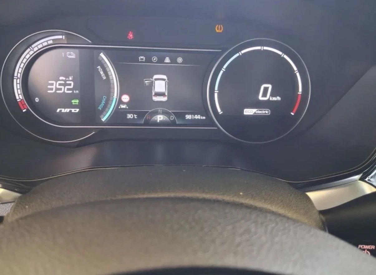 Kia Niro DYNAMICLINE , 64KWH, full options, термопомпа, снимка 5 - Автомобили и джипове - 56102985