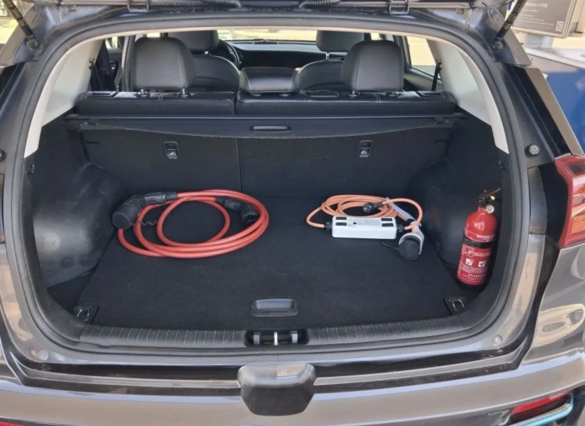 Kia Niro DYNAMICLINE , 64KWH, full options, термопомпа, снимка 12 - Автомобили и джипове - 56102985