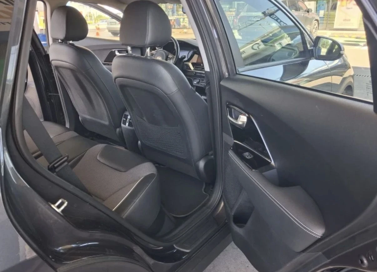 Kia Niro DYNAMICLINE , 64KWH, full options, термопомпа, снимка 13 - Автомобили и джипове - 56102985