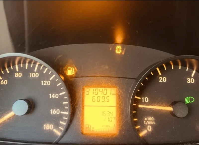 Mercedes-Benz Sprinter 313 313CDI Клима 4.30длж., снимка 4 - Бусове и автобуси - 53084136