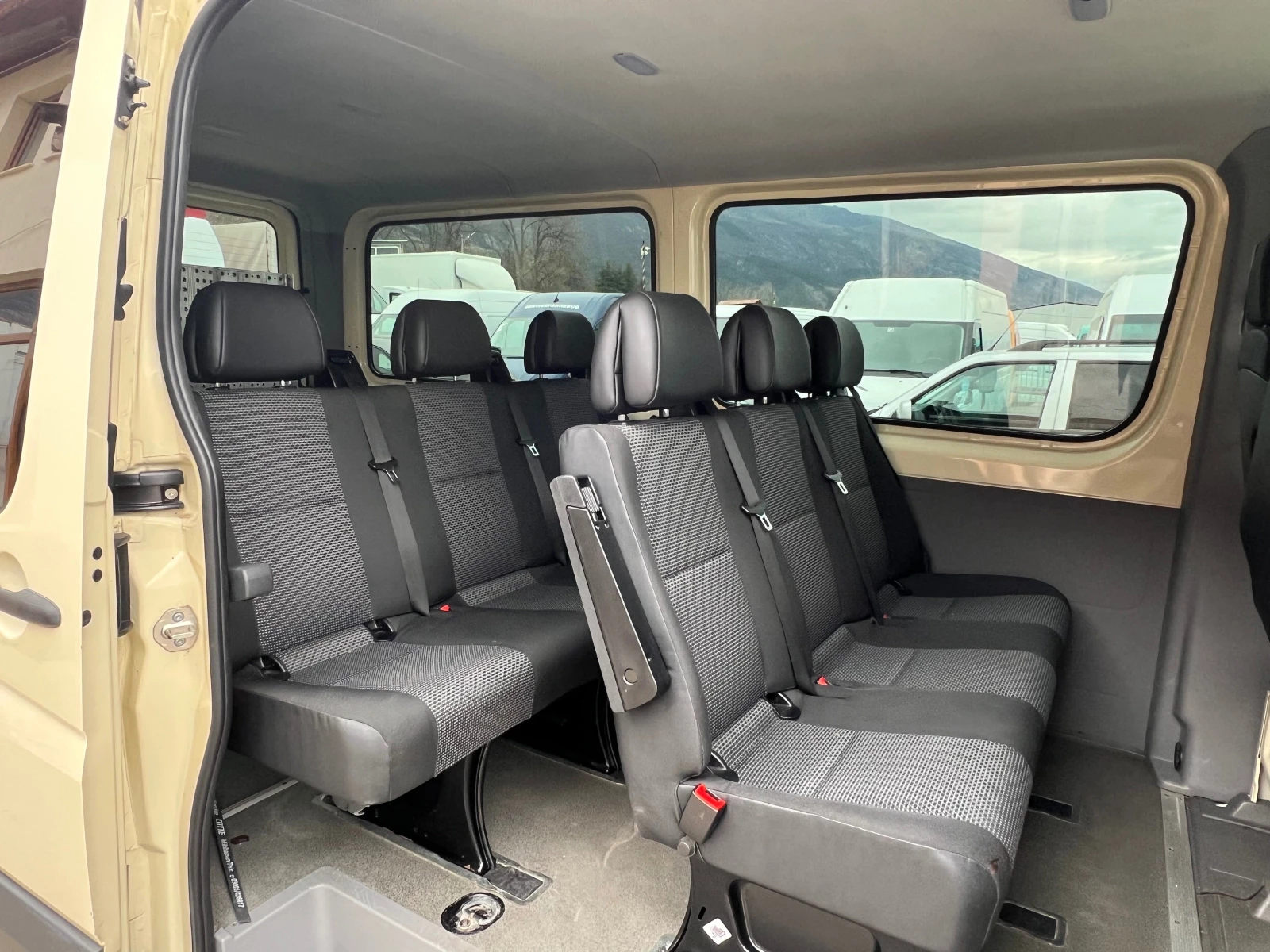 Mercedes-Benz Sprinter 313 9МЕСТА , ПЪТНИЧЕСКИ , КЛИМА , EURO5, снимка 13 - Бусове и автобуси - 53949488