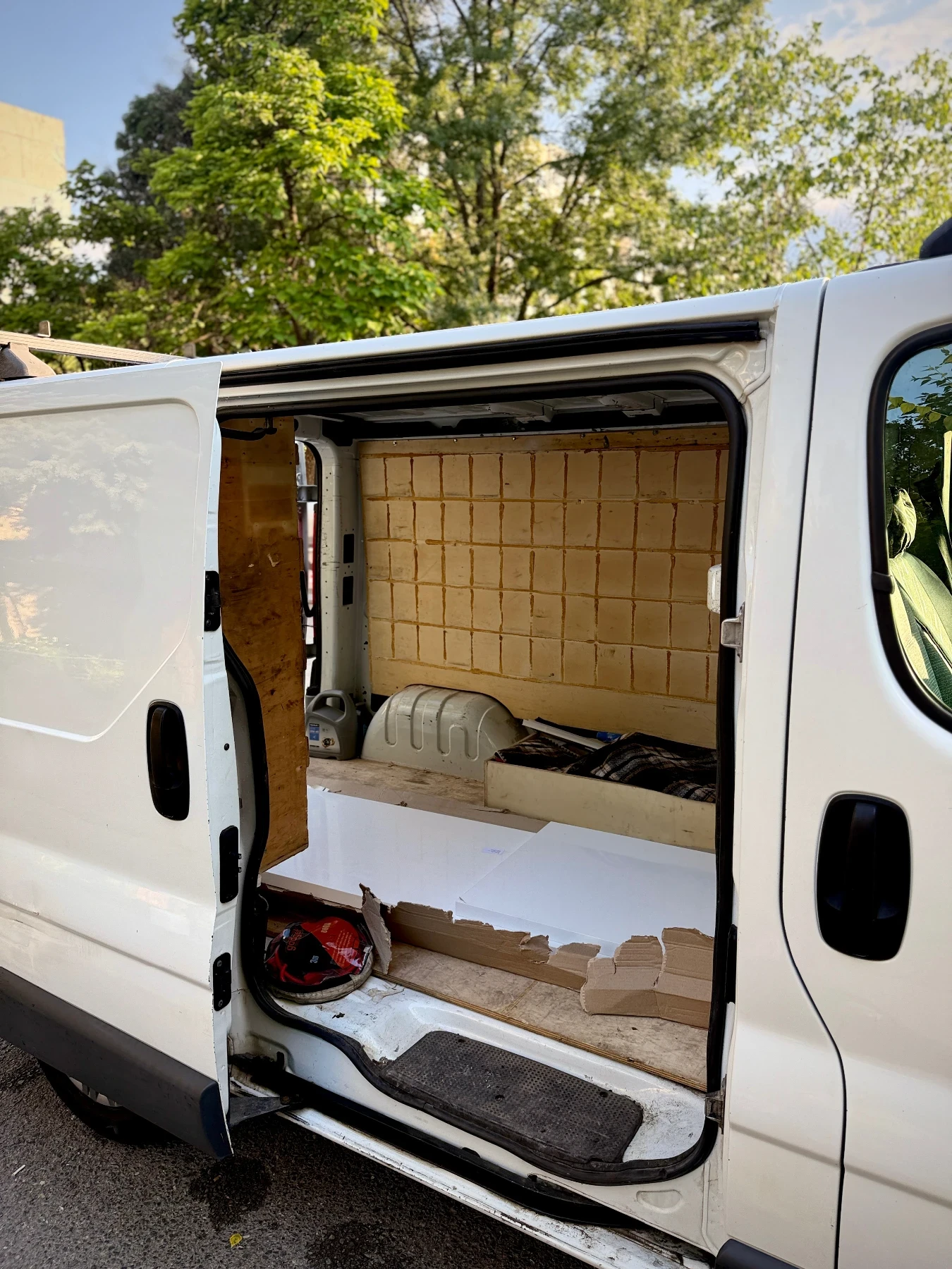Renault Trafic 2.0TDI, снимка 16 - Бусове и автобуси - 55198901