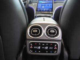 Mercedes-Benz C 300, снимка 13