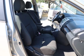 Toyota Corolla verso 2.2 D, снимка 13
