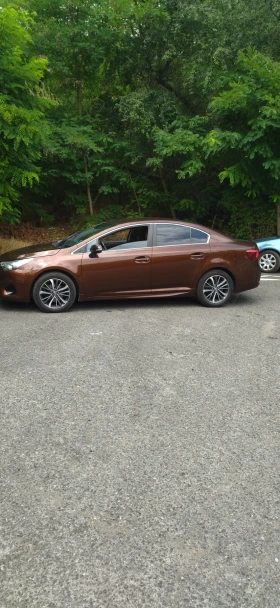 Обява за продажба на Toyota Avensis ~20 000 EUR - изображение 1