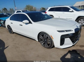 ������ BMW i7