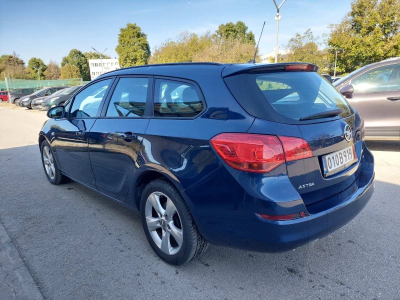 Opel Astra, снимка 6 - Автомобили и джипове - 45778008