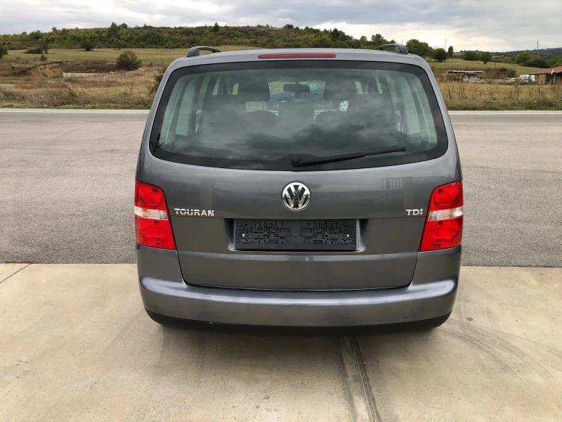 VW Touran 1.9TDI, снимка 5 - Автомобили и джипове - 47346909