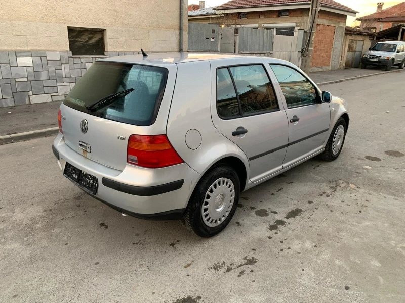 VW Golf 1.9 TDI 90ps Климатроник, снимка 5 - Автомобили и джипове - 48694817