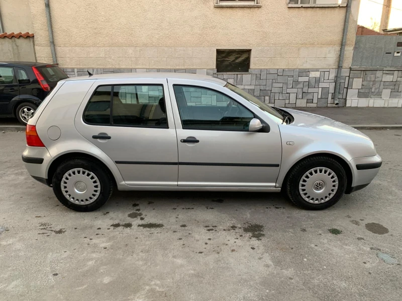 VW Golf 1.9 TDI 90ps Климатроник , снимка 4 - Автомобили и джипове - 49521765