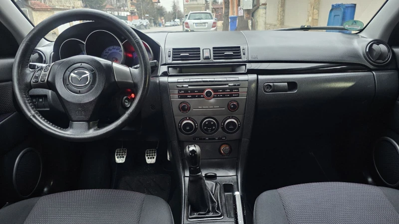 Mazda 3 2.0, снимка 13 - Автомобили и джипове - 49306857