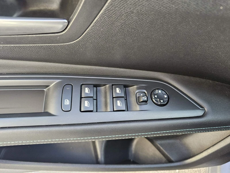 Peugeot 3008 1.6 Plug-In Hybrid 180 hp, снимка 13 - Автомобили и джипове - 51765289