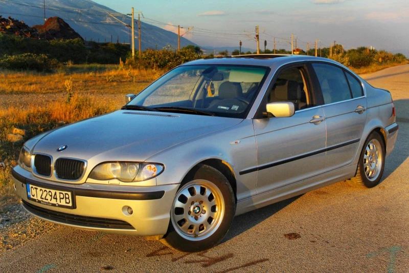BMW 320, снимка 10 - Автомобили и джипове - 51851363