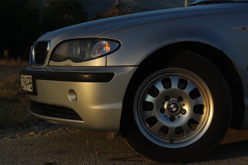 BMW 320, снимка 3 - Автомобили и джипове - 51851363