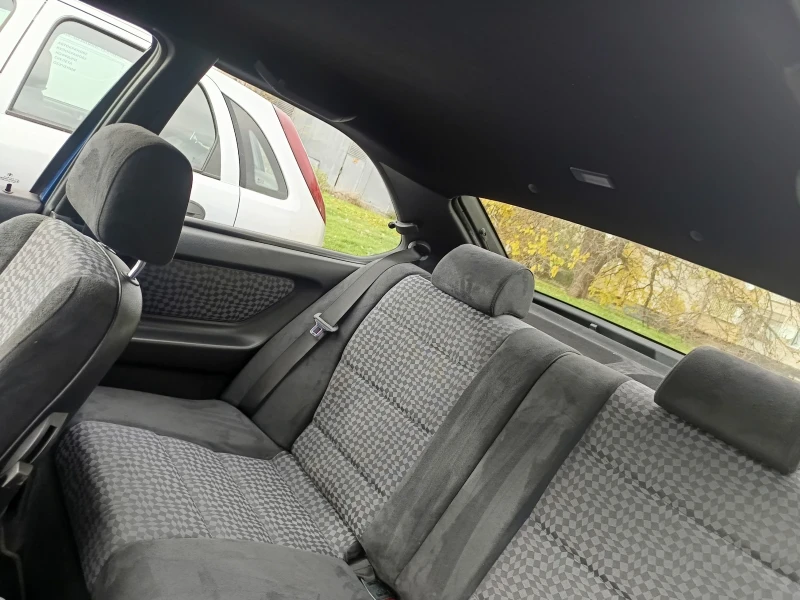 BMW 323 323 TI, снимка 9 - Автомобили и джипове - 52508067