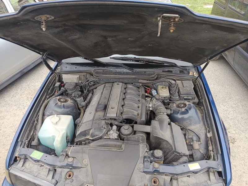 BMW 323 323 TI, снимка 10 - Автомобили и джипове - 52508067