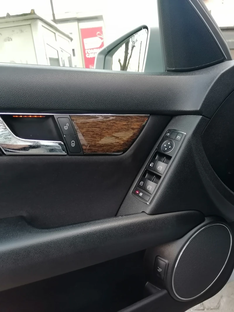 Mercedes-Benz C 180 Kompressor/Elegance/Подгрев/Лизинг/, снимка 11 - Автомобили и джипове - 52542342